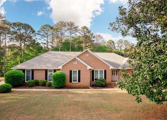 Property at 1030 E Lakehaven Way, Mcdonough, GA 30253, 3 beds, 2 baths