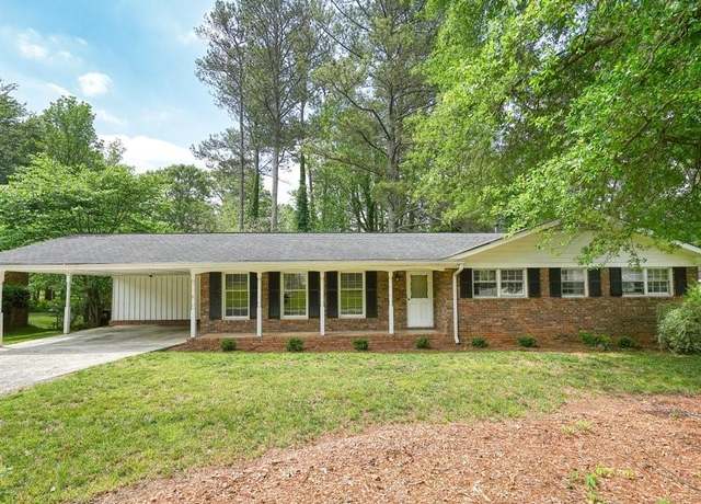Property at 2350 Maxine Dr SE, Marietta, GA 30067, 3 beds, 2 baths