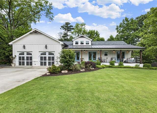 Property at 221 Brooke Dr, Alpharetta, GA 30009, 4 beds, 3 baths