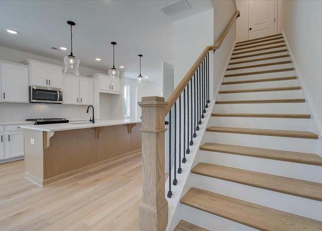 Property at 1923 Deco Dr, Kennesaw, GA 30144, 3 beds, 3.5 baths