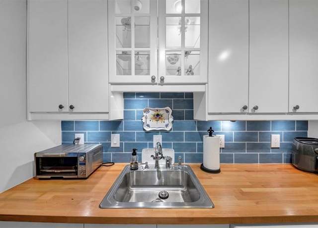 Property at 250 Triumph Dr NW, Atlanta, GA 30327, 2 beds, 2.5 baths