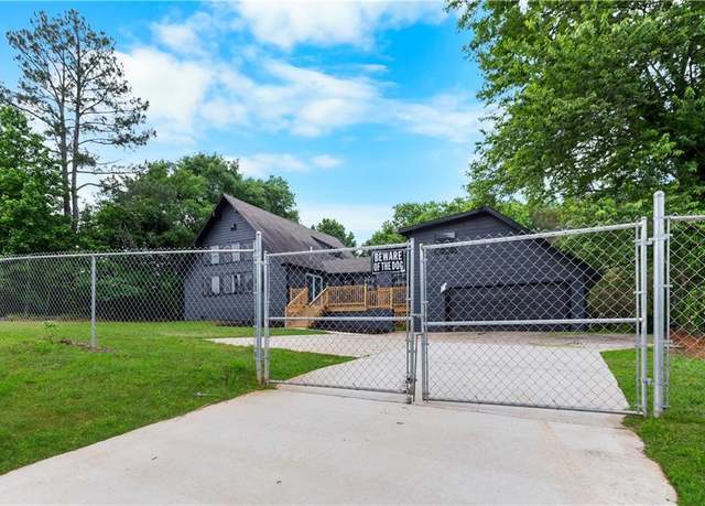 Property at 4131 West Village Pkwy, Ellenwood, GA 30294, 4 beds, 3.5 baths