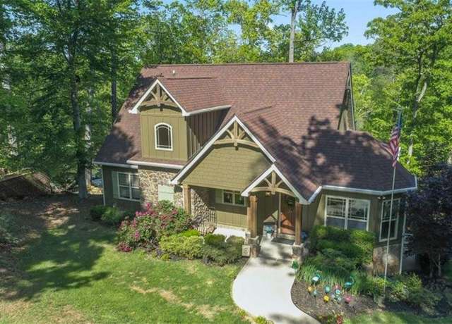 Property at 210 Lake Pines Rd, Jackson, GA 30233, 5 beds, 4.5 baths