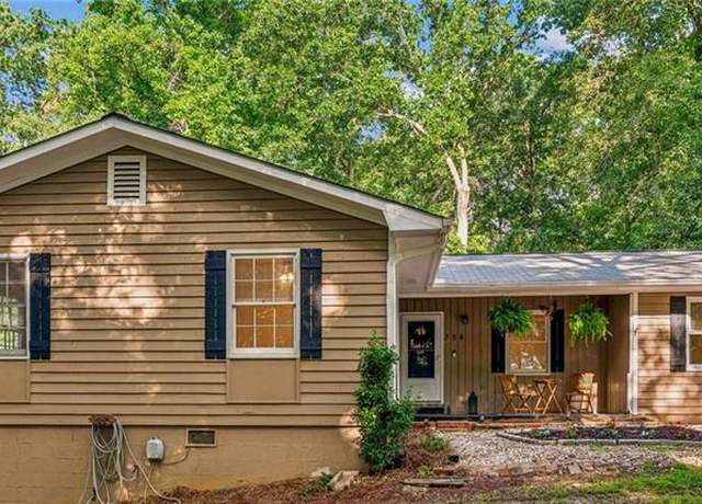 Property at 364 Stafford St SW, Marietta, GA 30064, 4 beds, 3 baths