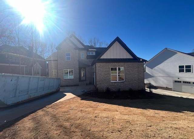 Property at 2717 Roller Mill Dr, Jefferson, GA 30549, 5 beds, 3.5 baths