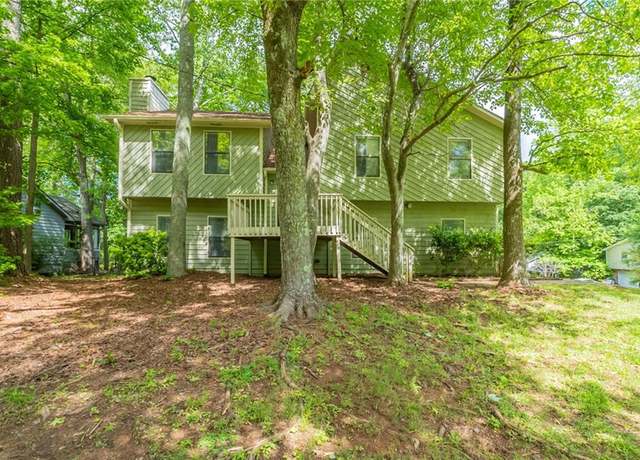 Property at 6015 Sumit Ct NW, Kennesaw, GA 30152, 3 beds, 2 baths