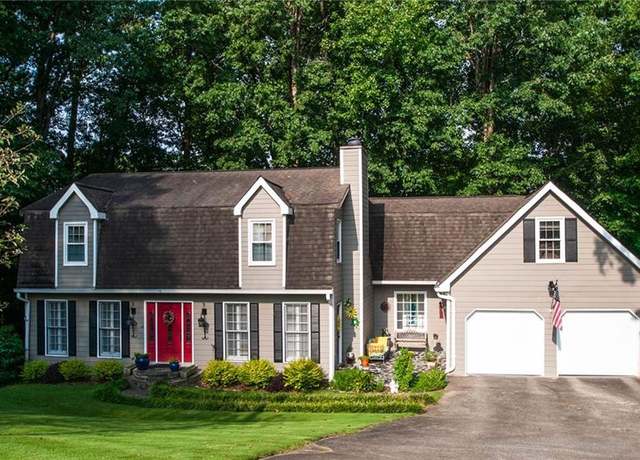 Property at 4002 Edgewood Ct, Marietta, GA 30068, 4 beds, 3.5 baths