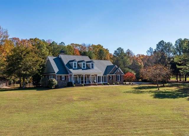 Property at 1 Oakmont Dr SW, Rome, GA 30161, 4 beds, 3.5 baths