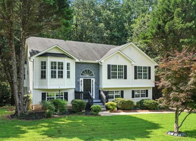 Property at 4076 Whistler Dr, Douglasville, GA 30135, 5 beds, 3 baths