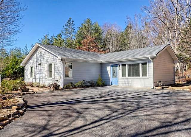 Property at 185 Starlight Dr, Sautee Nacoochee, GA 30571, 3 beds, 2 baths
