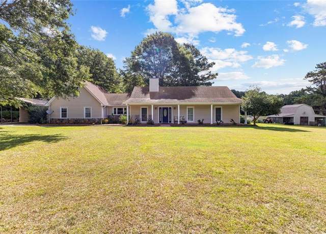 Property at 298 Corinth Rd, Jonesboro, GA 30238, 5 beds, 2 baths