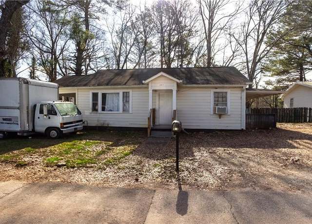 Property at 241 E Killian St, Canton, GA 30114, 2 beds, 1 bath