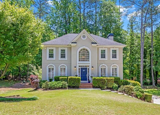 Property at 222 Mossy Pl, Alpharetta, GA 30005, 5 beds, 3.5 baths