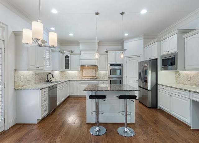 Property at 3301 Chastain Ridge Dr, Marietta, GA 30066, 7 beds, 4.5 baths
