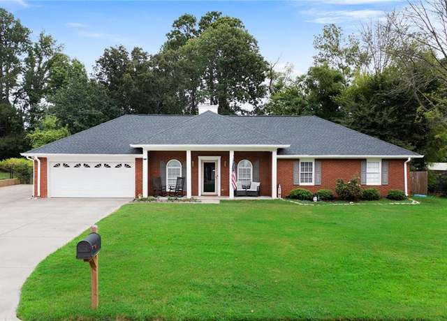 Property at 28 Ashley Oaks Trl NW, Rome, GA 30165, 4 beds, 2 baths