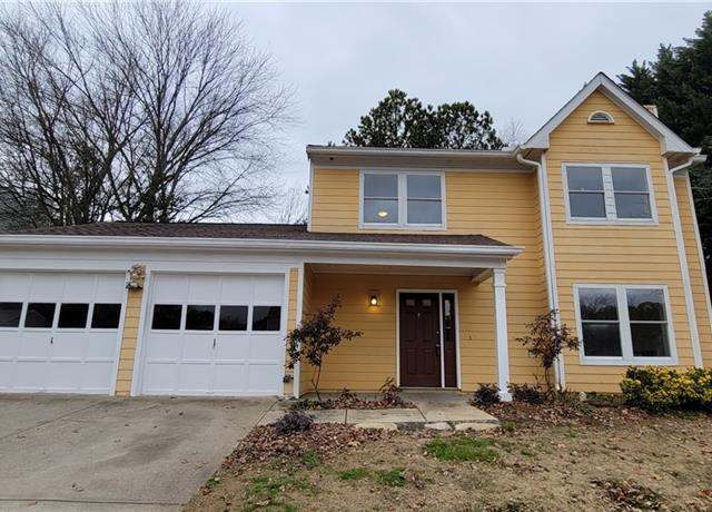 Property at 2082 Montgomery Trl, Duluth, GA 30096, 4 beds, 2.5 baths