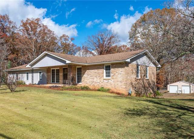 Property at 34 Oakmont Dr, Jasper, GA 30143, 3 beds, 2 baths