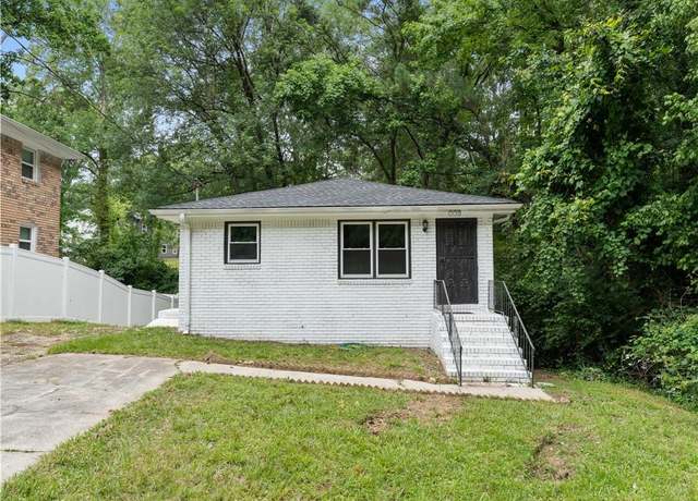 Property at 980 N Eugenia Pl NW, Atlanta, GA 30318, 3 beds, 1 bath