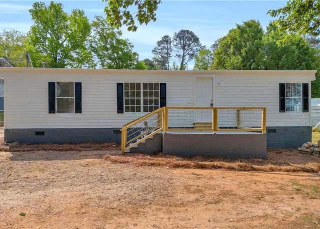 Property at 223 Mayfield Dr, Monroe, GA 30655, 3 beds, 2 baths