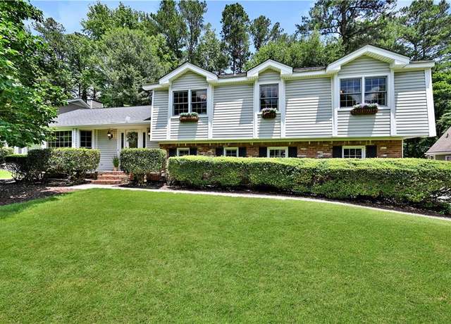 Property at 3107 Bunker Hill Cir, Marietta, GA 30062, 4 beds, 2.5 baths