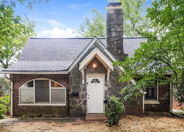 Property at 984 Woodbourne Dr SW, Atlanta, GA 30310, 2 beds, 1.5 baths