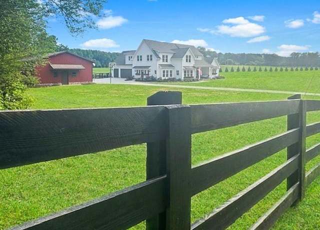 Property at 490 Lummus Rd, Cumming, GA 30040, 4 beds, 3.5 baths