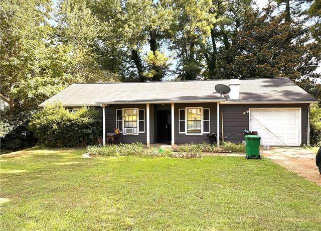 Property at 3901 Wood Path Dr, Stone Mountain, GA 30083, 3 beds, 2 baths
