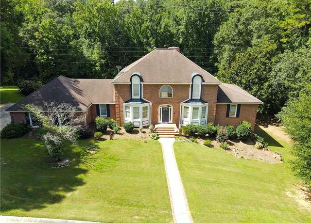 Property at 1102 Timber Glen Ct, Lilburn, GA 30047, 4 beds, 3.5 baths