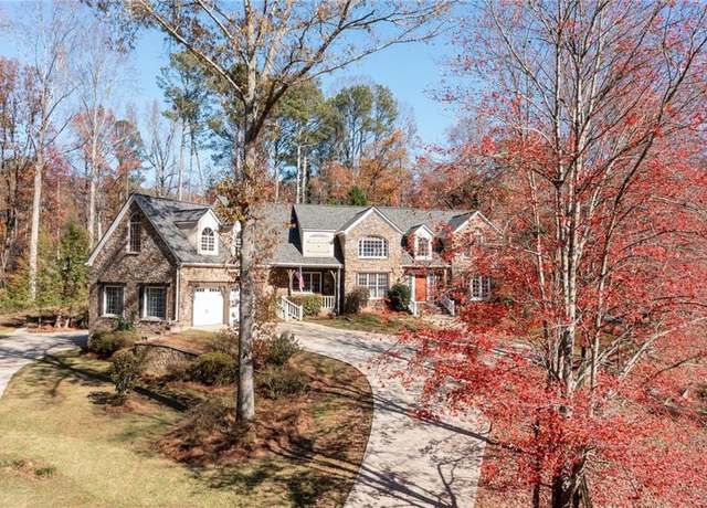 Property at 355 Clark Creek Pass, Acworth, GA 30102, 5 beds, 5.5 baths