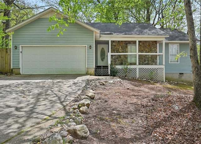 Property at 105 Country Side Dr, Senoia, GA 30276, 3 beds, 2 baths