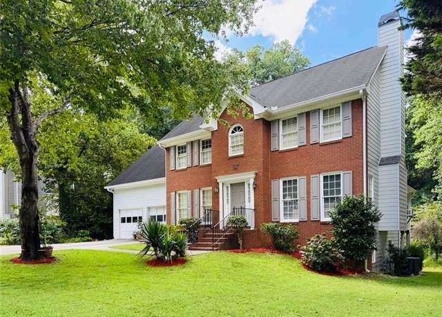 Property at 300 Farm Trak, Roswell, GA 30075, 4 beds, 2.5 baths