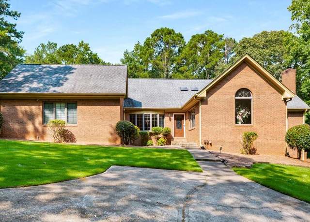 Property at 3615 Sierra Dr, Stockbridge, GA 30281, 4 beds, 4.5 baths