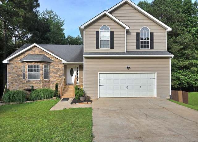 Property at 4284 Caroline Ct, Douglasville, GA 30135, 3 beds, 2.5 baths