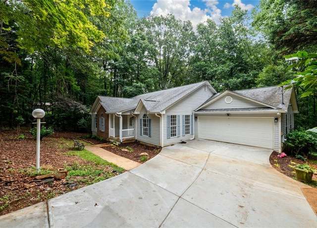 Property at 3105 The Trail Rd, Gainesville, GA 30501, 3 beds, 2 baths