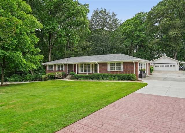 Property at 2624 Lake Erin Drive Dr, Tucker, GA 30084, 5 beds, 5 baths