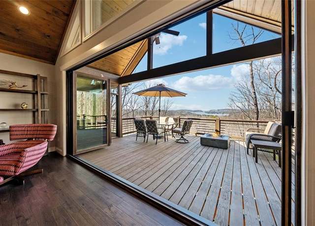 Property at 100 Carters View Dr, Ellijay, GA 30540, 4 beds, 3 baths