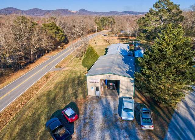 Property at 280 Ferguson Circle Cir, Cleveland, GA 30528, 3 beds, 2 baths