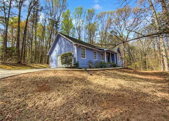 Property at 160 Benjamin Cir, Fayetteville, GA 30214, 3 beds, 2 baths
