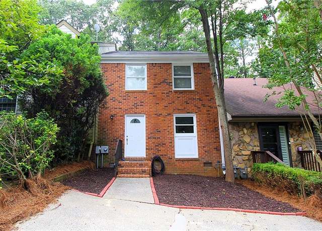 Property at 1492 Bentley Ln SE, Marietta, GA 30067, 2 beds, 2.5 baths