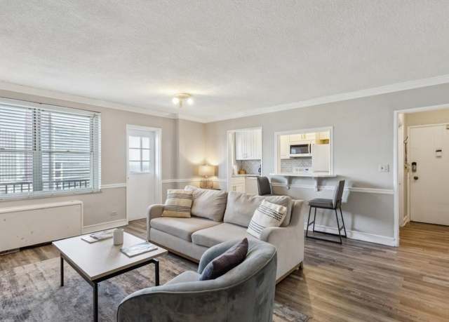 Property at 300 Peachtree St NE Unit 22B, Atlanta, GA 30308, 1 bed, 1 bath