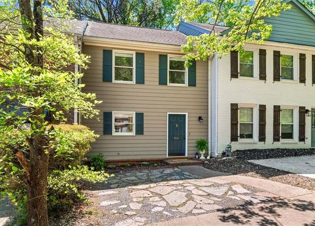 Property at 706 Twin Brooks Ct SE, Marietta, GA 30067, 2 beds, 2.5 baths