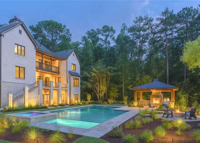 Property at 10765 Shallowford Rd, Roswell, GA 30075, 5 beds, 5.5 baths