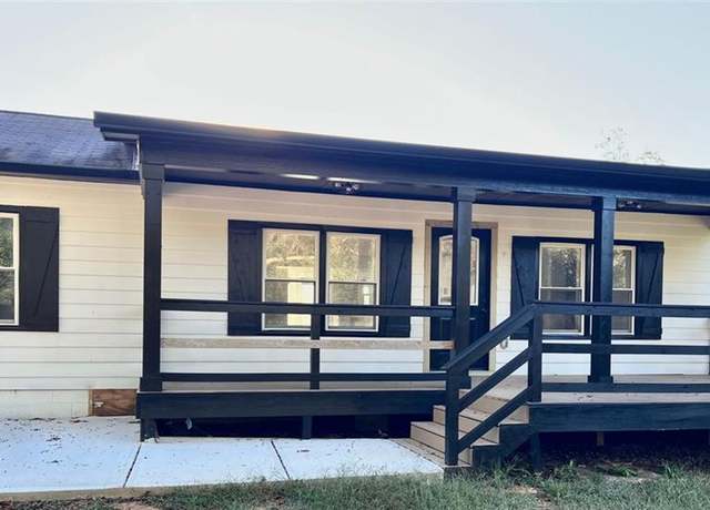Property at 126 Arnold Rd SE, Statham, GA 30666, 3 beds, 2 baths