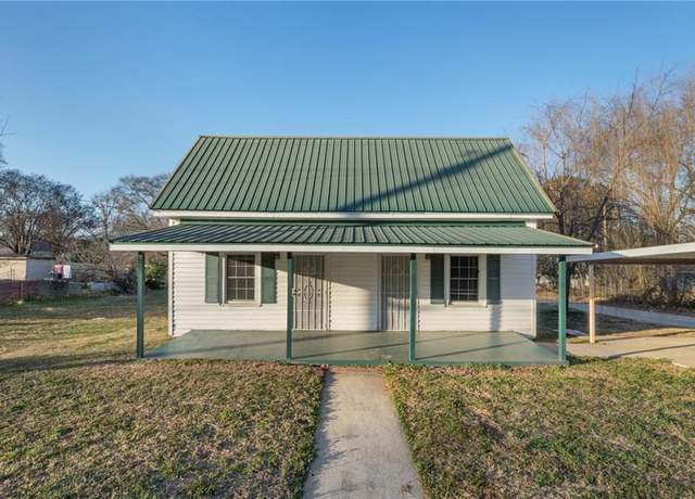 Property at 135 Peachtree St, Griffin, GA 30223, 2 beds, 1 bath