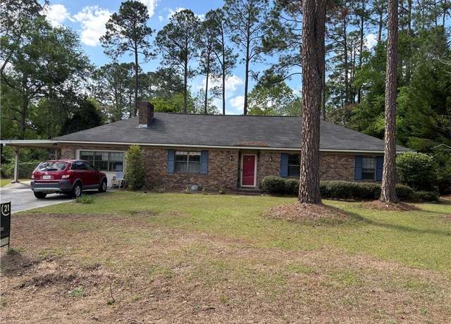 Property at 207 Lee Dr, Statesboro, GA 30461, 3 beds, 2 baths