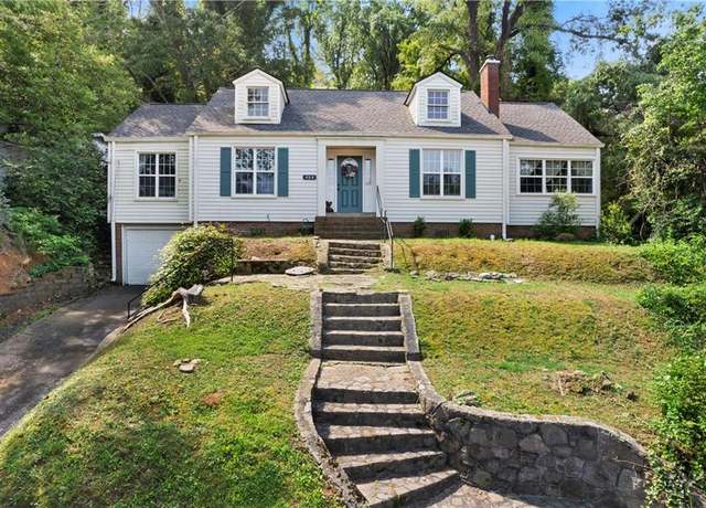Property at 404 E 11th St SE, Rome, GA 30161, 3 beds, 2 baths