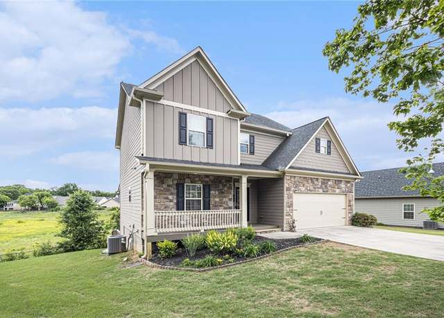 Property at 13 Cottage Walk NW, Cartersville, GA 30121, 4 beds, 3.5 baths