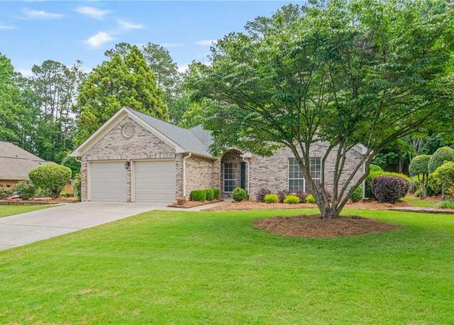 Property at 425 Greenmont Walk Ct, Alpharetta, GA 30009, 3 beds, 2 baths