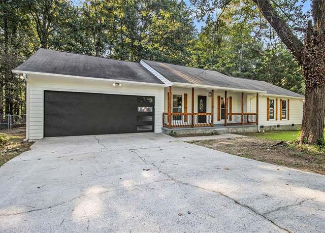 Property at 9344 Hidden Hollow Trl, Jonesboro, GA 30236, 3 beds, 2 baths