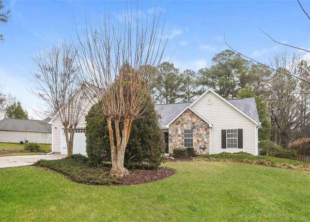 Property at 4300 Willow Springs Dr, Loganville, GA 30052, 3 beds, 2 baths